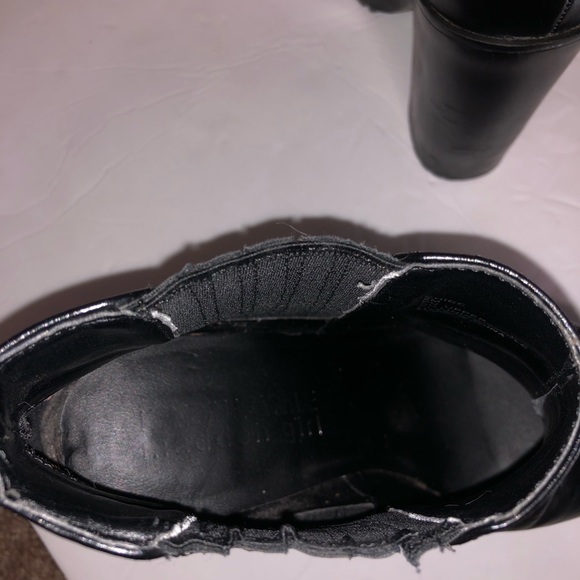 Kendall & Kylie chicc platform booties in black 🌸 - Picture 7 of 7